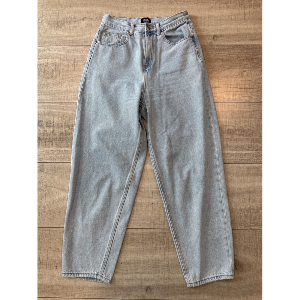 light wash‎ high waisted mom jeans